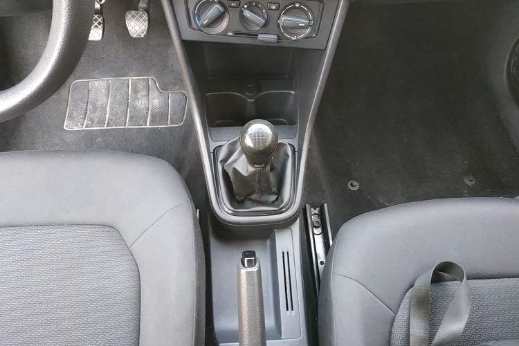 Used Volkswagen Santana 2013 1.6L Manual Fashion Edition Gear Lever