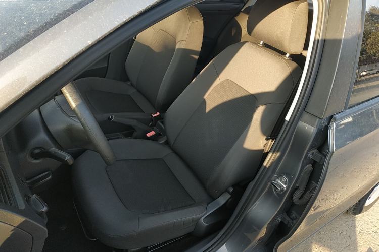 Used Volkswagen Santana 2013 1.6L Manual Fashion Edition Left Front Seat