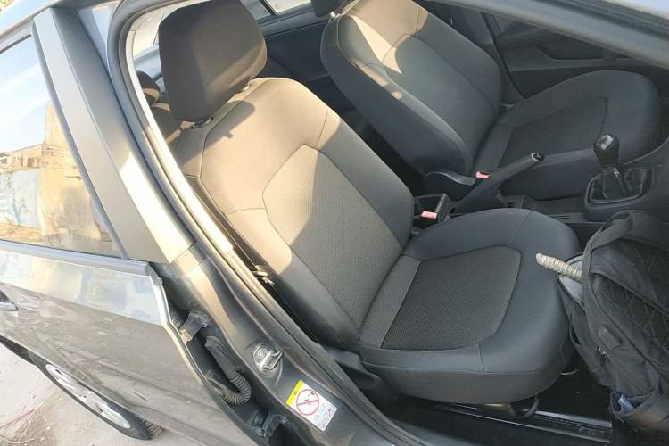 Used Volkswagen Santana 2013 1.6L Manual Fashion Edition Right Front Seat