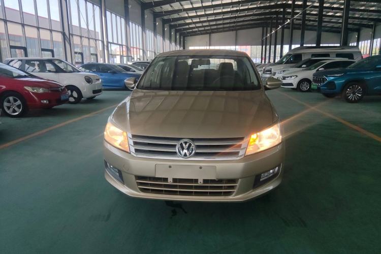 Used Volkswagen Santana 2013 1.6L Automatic Comfort Edition Exterior 1