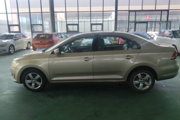 Used Volkswagen Santana 2013 1.6L Automatic Comfort Edition Exterior 3