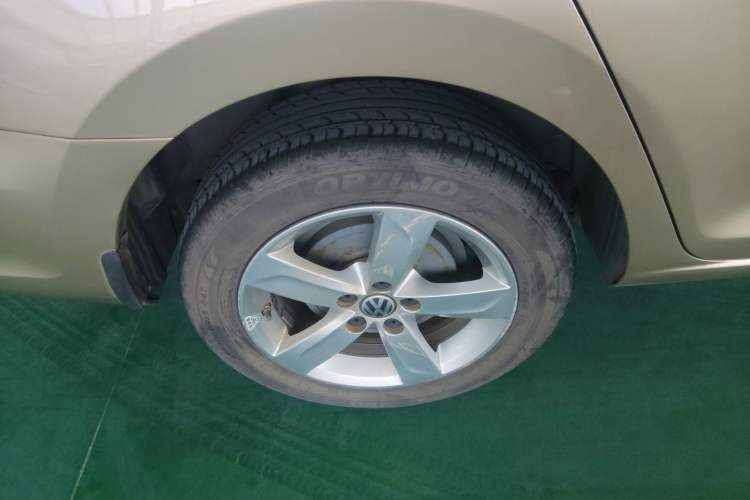 Used Volkswagen Santana 2013 1.6L Automatic Comfort Edition Exterior 8