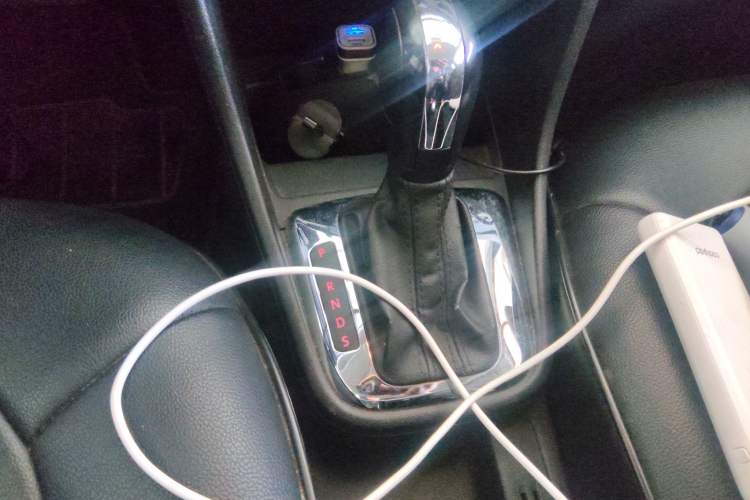 Used Volkswagen Santana 2013 1.6L Automatic Comfort Edition Gear Lever