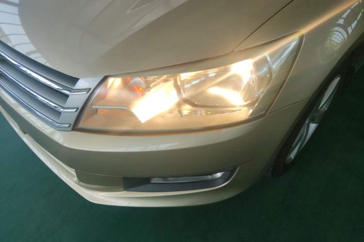 Used Volkswagen Santana 2013 1.6L Automatic Comfort Edition Left Front Headlight