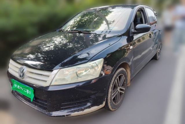 Ojetý Volkswagen Santana 2013 1.6L Manual Fashion Edition
