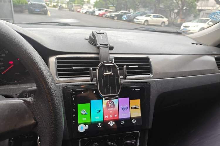 Used Volkswagen Santana 2013 1.6L Manual Comfort Edition Audio And AC Panel