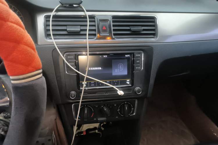 Used Volkswagen Santana 2013 1.4L Manual Comfort Edition Audio And AC Panel