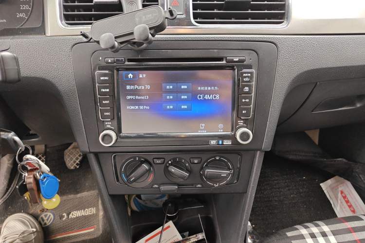 Used Volkswagen Santana 2013 1.6L Manual Fashion Edition Audio And AC Panel