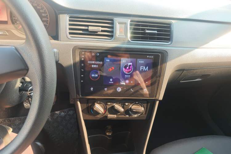 Used Volkswagen Santana 2013 1.4L Manual Fashion Edition Audio And AC Panel