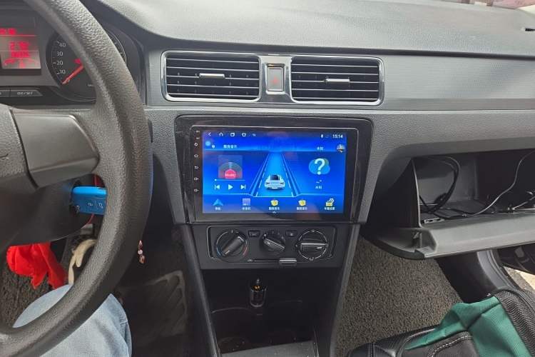 Used Volkswagen Santana 2013 1.4L Manual Fashion Edition Audio And AC Panel