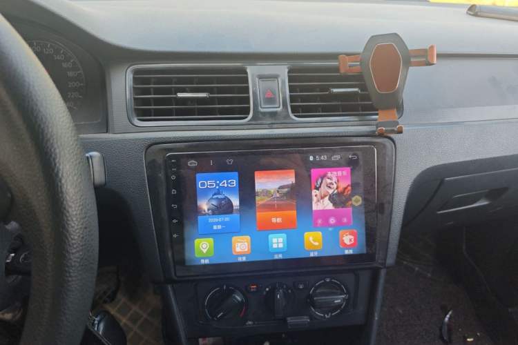 Used Volkswagen Santana 2013 1.4L Manual Fashion Edition Audio And AC Panel