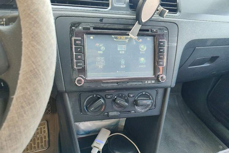 Used Volkswagen Santana 2013 1.4L Manual Fashion Edition Audio And AC Panel