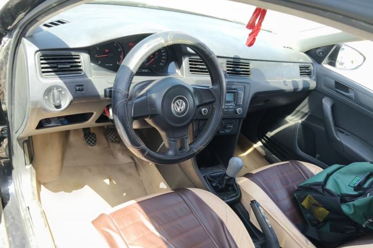 Used Volkswagen Santana 2013 1.6L Manual Fashion Edition Center Console
