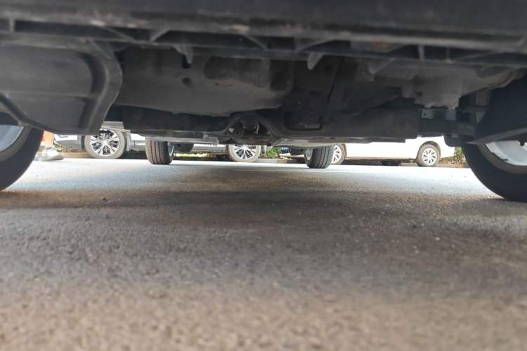 Used Volkswagen Santana 2013 1.6L Manual Comfort Edition Chassis Front