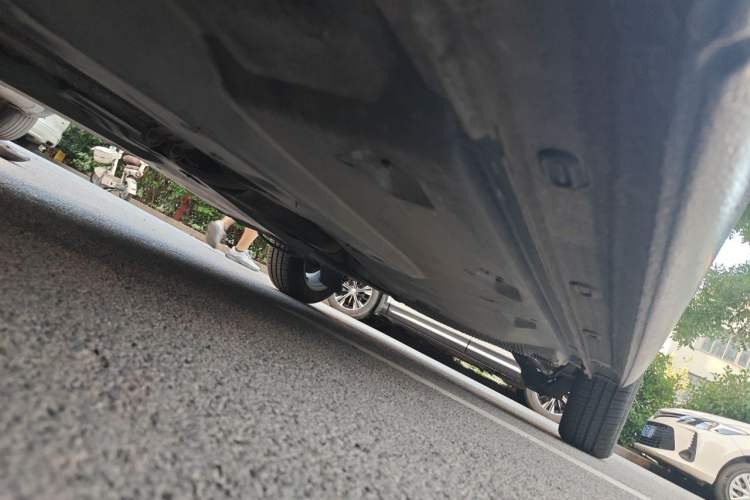 Used Volkswagen Santana 2013 1.6L Manual Comfort Edition Chassis Front Left