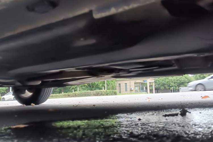 Used Volkswagen Santana 2013 1.6L Manual Comfort Edition Chassis Front Right