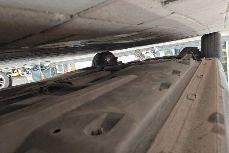 Used Volkswagen Santana 2013 1.6L Manual Fashion Edition Chassis Front Right
