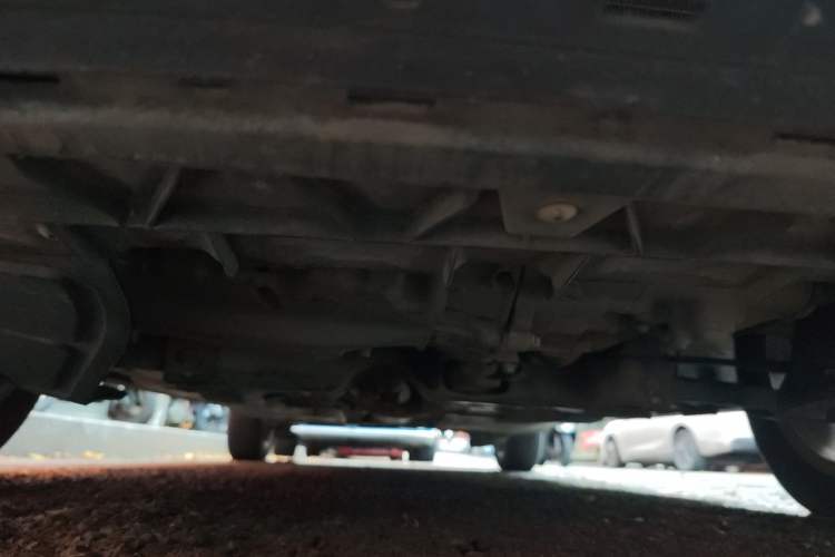 Used Volkswagen Santana 2013 1.6L Manual Comfort Edition Chassis Front
