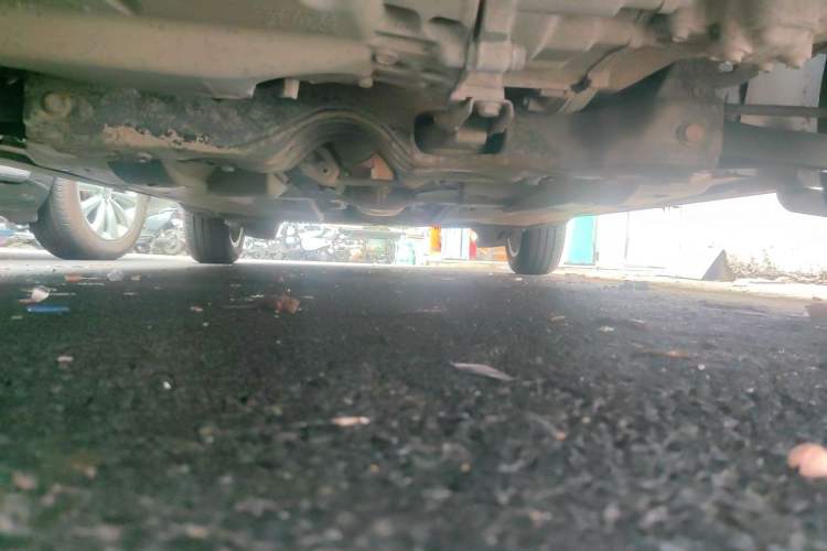 Used Volkswagen Santana 2013 1.6L Manual Comfort Edition Chassis Front