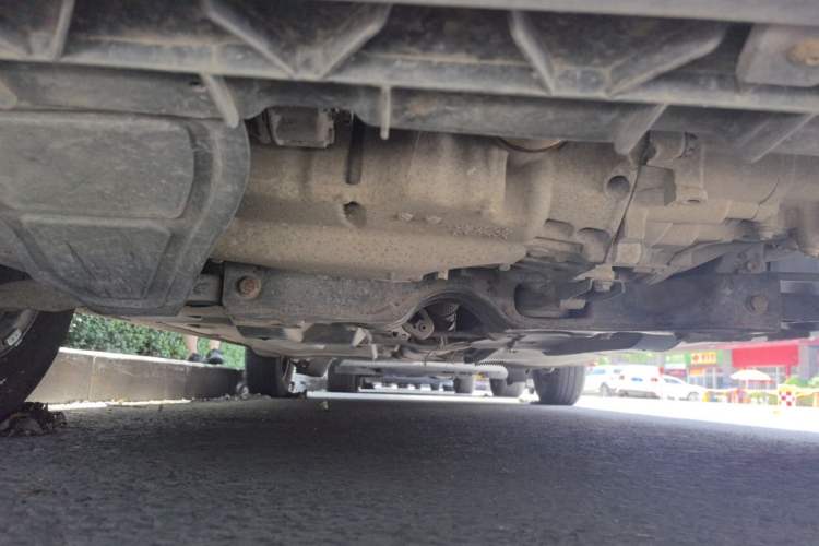 Used Volkswagen Santana 2013 1.6L Manual Fashion Edition Chassis Front