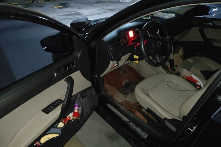 Used Volkswagen Santana 2013 1.6L Automatic Comfort Edition Driver Seat