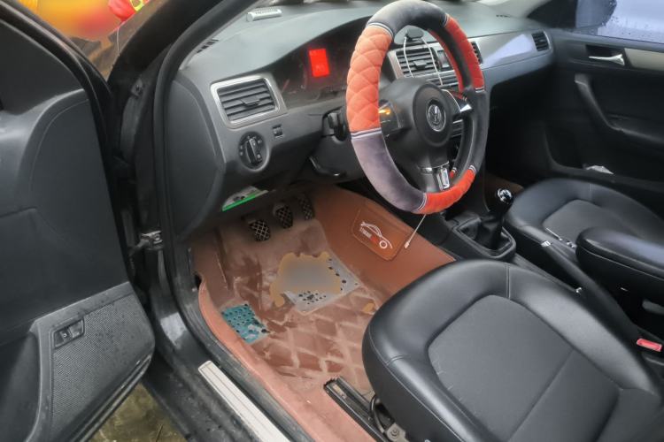 Used Volkswagen Santana 2013 1.4L Manual Comfort Edition Driver Seat