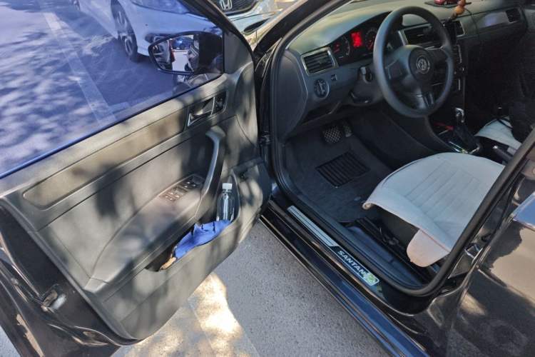 Used Volkswagen Santana 2013 1.6L Automatic Comfort Edition Driver Seat