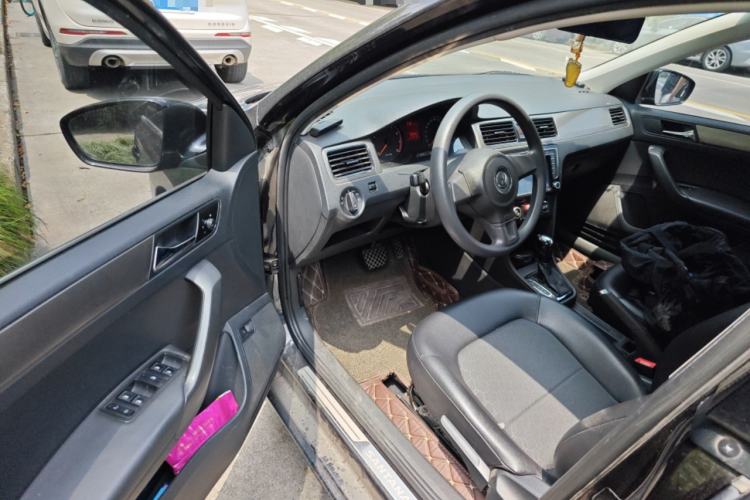 Used Volkswagen Santana 2013 1.6L Automatic Comfort Edition Driver Seat