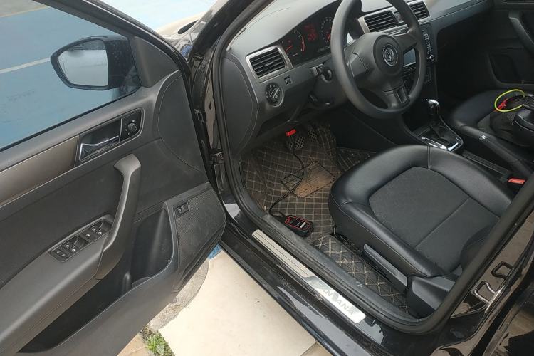 Used Volkswagen Santana 2013 1.6L Automatic Comfort Edition Driver Seat