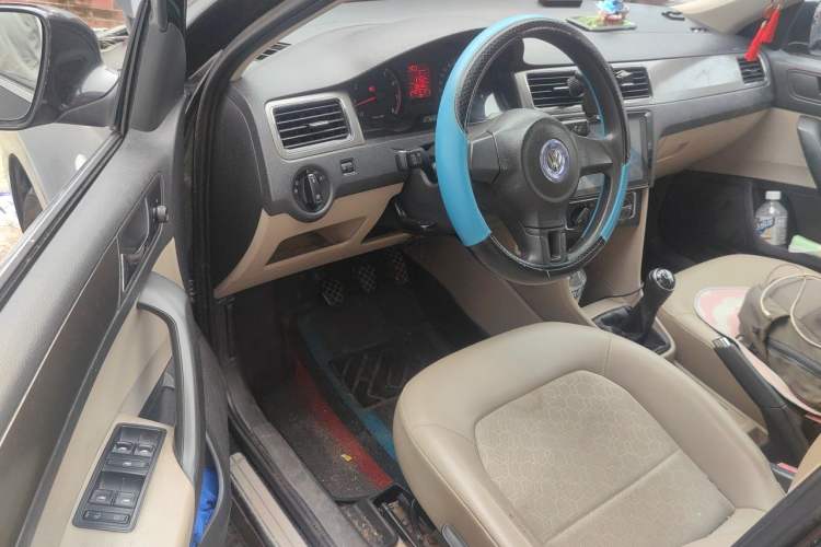 Used Volkswagen Santana 2013 1.6L Manual Comfort Edition Driver Seat