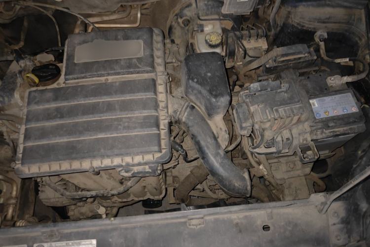 Used Volkswagen Santana 2013 1.6L Automatic Comfort Edition Engine Bay