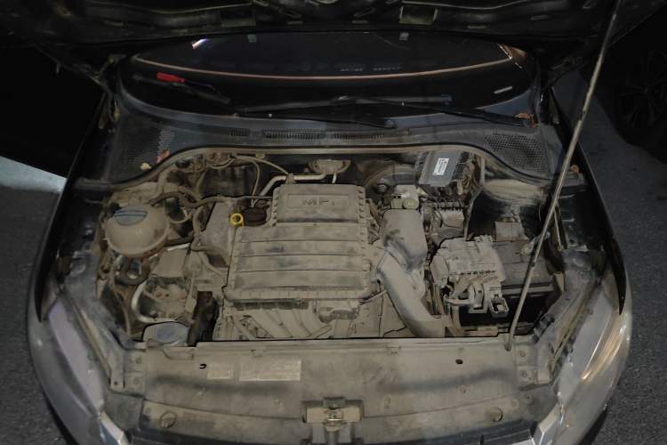 Used Volkswagen Santana 2013 1.4L Manual Fashion Edition Engine Bay
