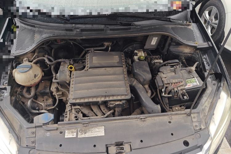 Used Volkswagen Santana 2013 1.6L Automatic Comfort Edition Engine Bay