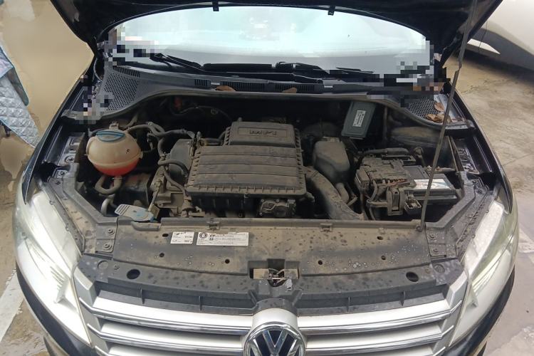 Used Volkswagen Santana 2013 1.6L Automatic Comfort Edition Engine Bay
