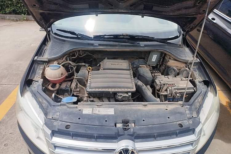 Used Volkswagen Santana 2013 1.4L Manual Comfort Edition Engine Bay