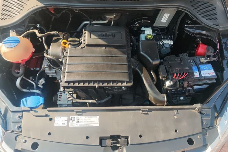 Used Volkswagen Santana 2013 1.4L Manual Fashion Edition Engine Bay