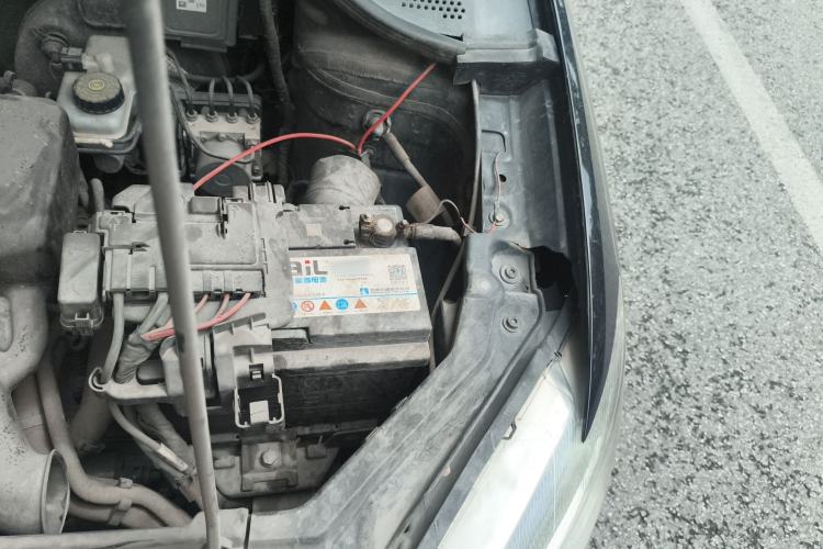 Used Volkswagen Santana 2013 1.4L Manual Fashion Edition Engine Bay Left