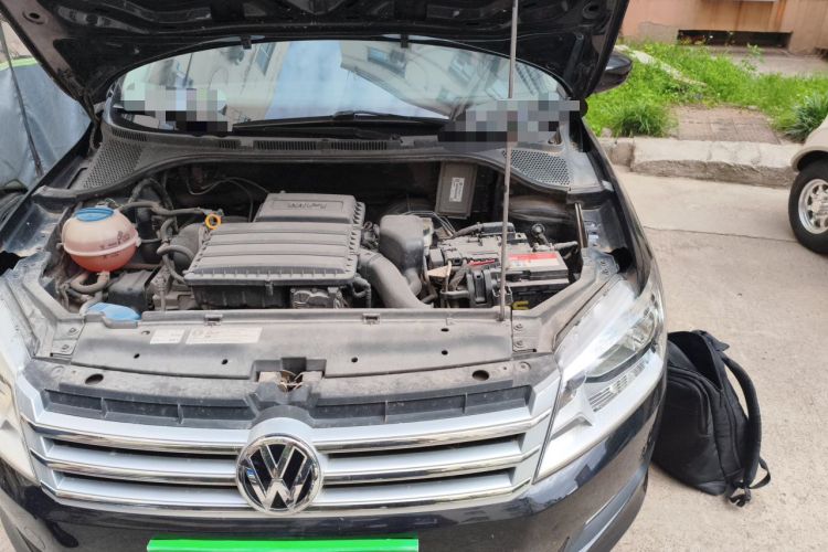Used Volkswagen Santana 2013 1.6L Automatic Luxury Edition Engine Bay Left