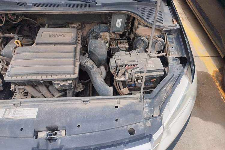 Used Volkswagen Santana 2013 1.4L Manual Comfort Edition Engine Bay Left