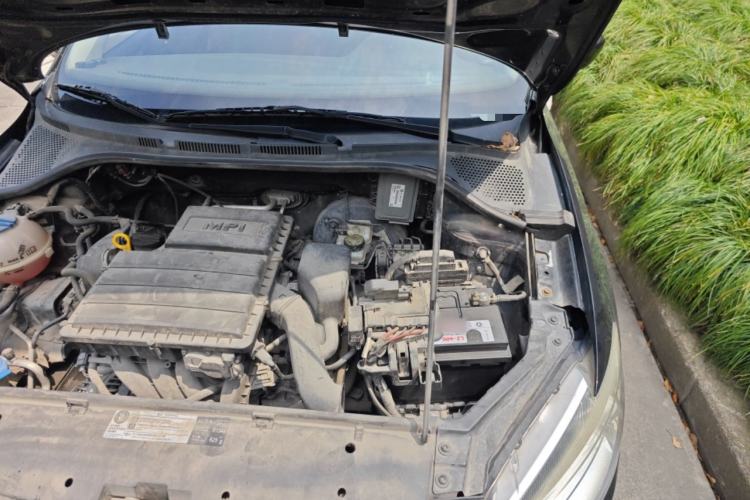 Used Volkswagen Santana 2013 1.6L Automatic Comfort Edition Engine Bay Left