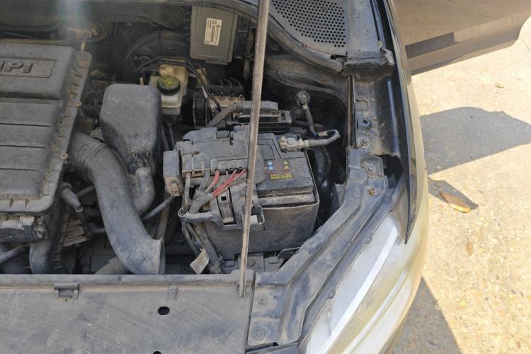 Used Volkswagen Santana 2013 1.6L Automatic Luxury Edition Engine Bay Left