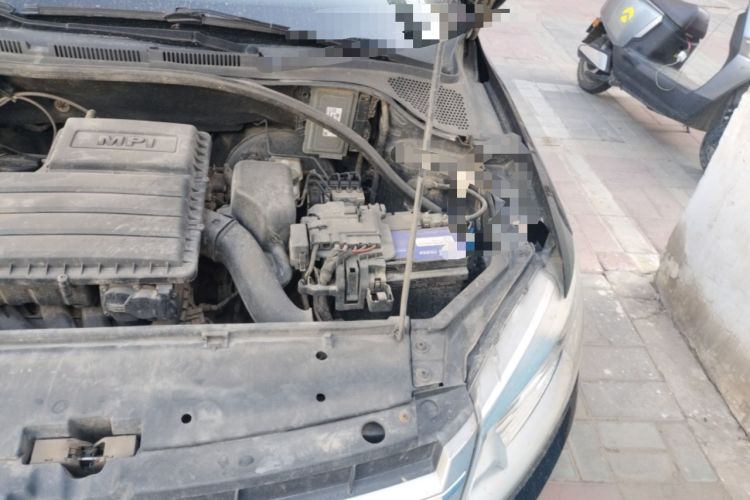 Used Volkswagen Santana 2013 1.4L Manual Comfort Edition Engine Bay Left