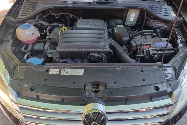 Used Volkswagen Santana 2013 1.6L Automatic Comfort Edition Engine Bay