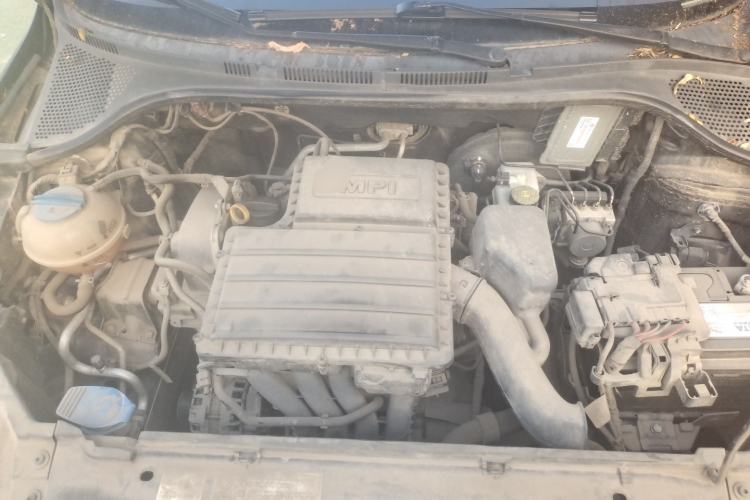 Used Volkswagen Santana 2013 1.6L Manual Comfort Edition Engine Bay