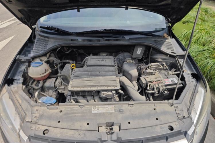 Used Volkswagen Santana 2013 1.6L Automatic Comfort Edition Engine Bay