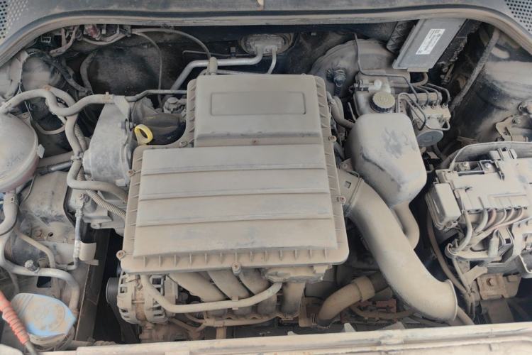 Used Volkswagen Santana 2013 1.4L Manual Fashion Edition Engine Bay