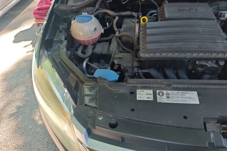 Used Volkswagen Santana 2013 1.6L Automatic Comfort Edition Engine Bay Right