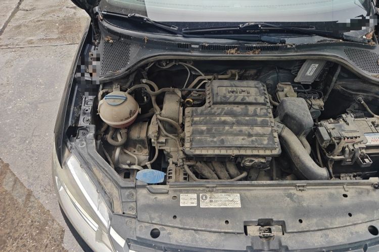Used Volkswagen Santana 2013 1.4L Manual Comfort Edition Engine Bay Right