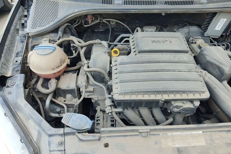 Used Volkswagen Santana 2013 1.4L Manual Fashion Edition Engine Bay Right