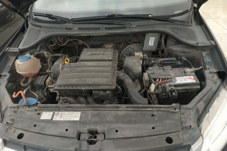 Used Volkswagen Santana 2013 1.6L Automatic Comfort Edition Engine Bay